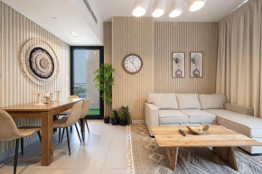 Cozy 1BHK Getaway with Balcony by BlueCloud holidays